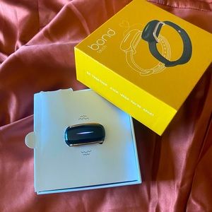 Bond Touch Gold Loop Bracelet